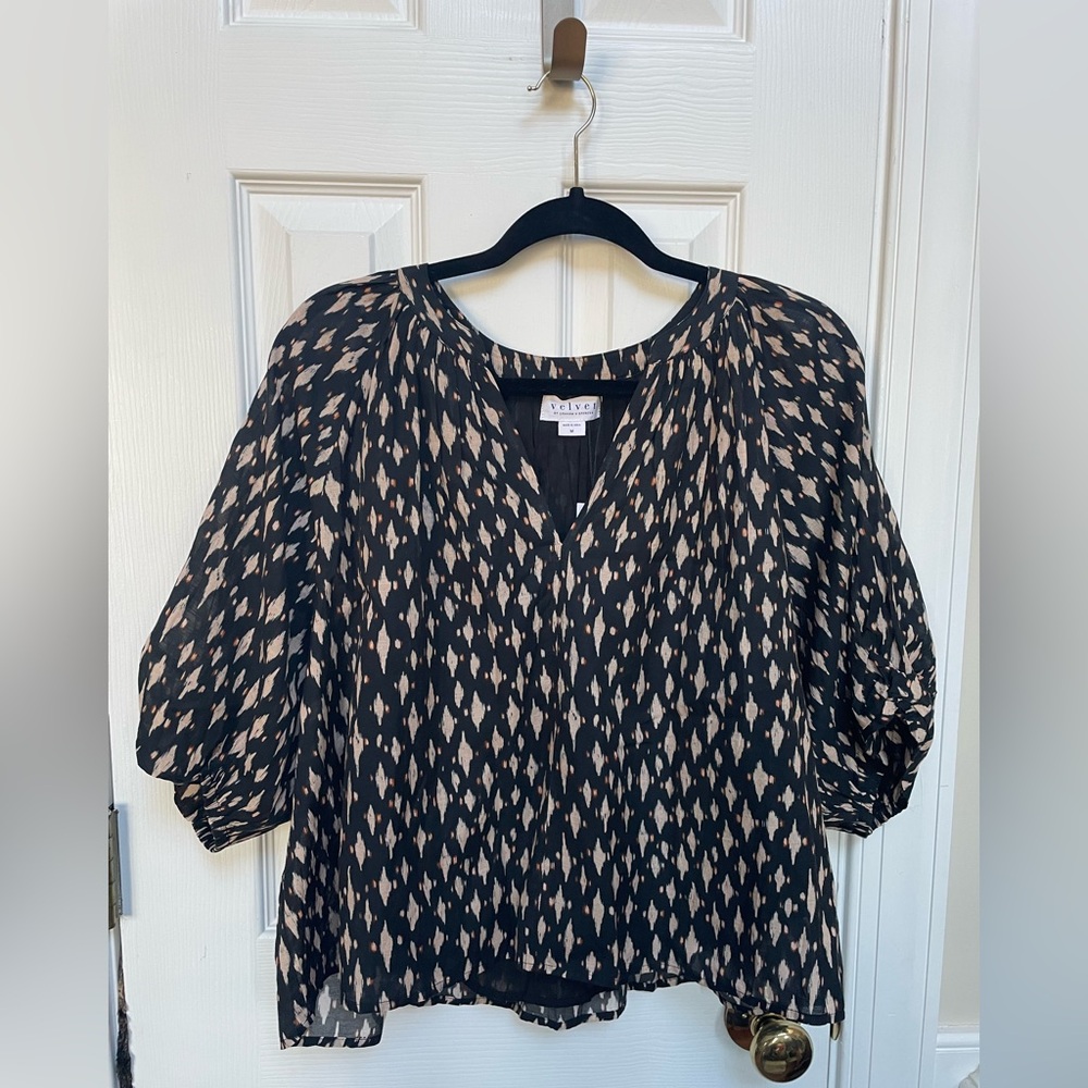 Velvet Graham & Spencer Harmony Nightfall V-Neck Top Women’s Medium NEW W/ TAGS - Picture 3 of 13